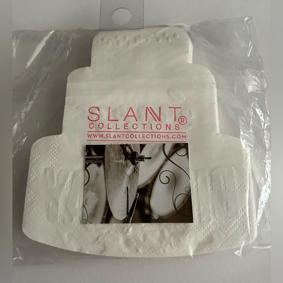 New 20 Happy Birthday Cake Shaped Napkins Gold Foil Letters Slant Collection - Picture 4 of 11